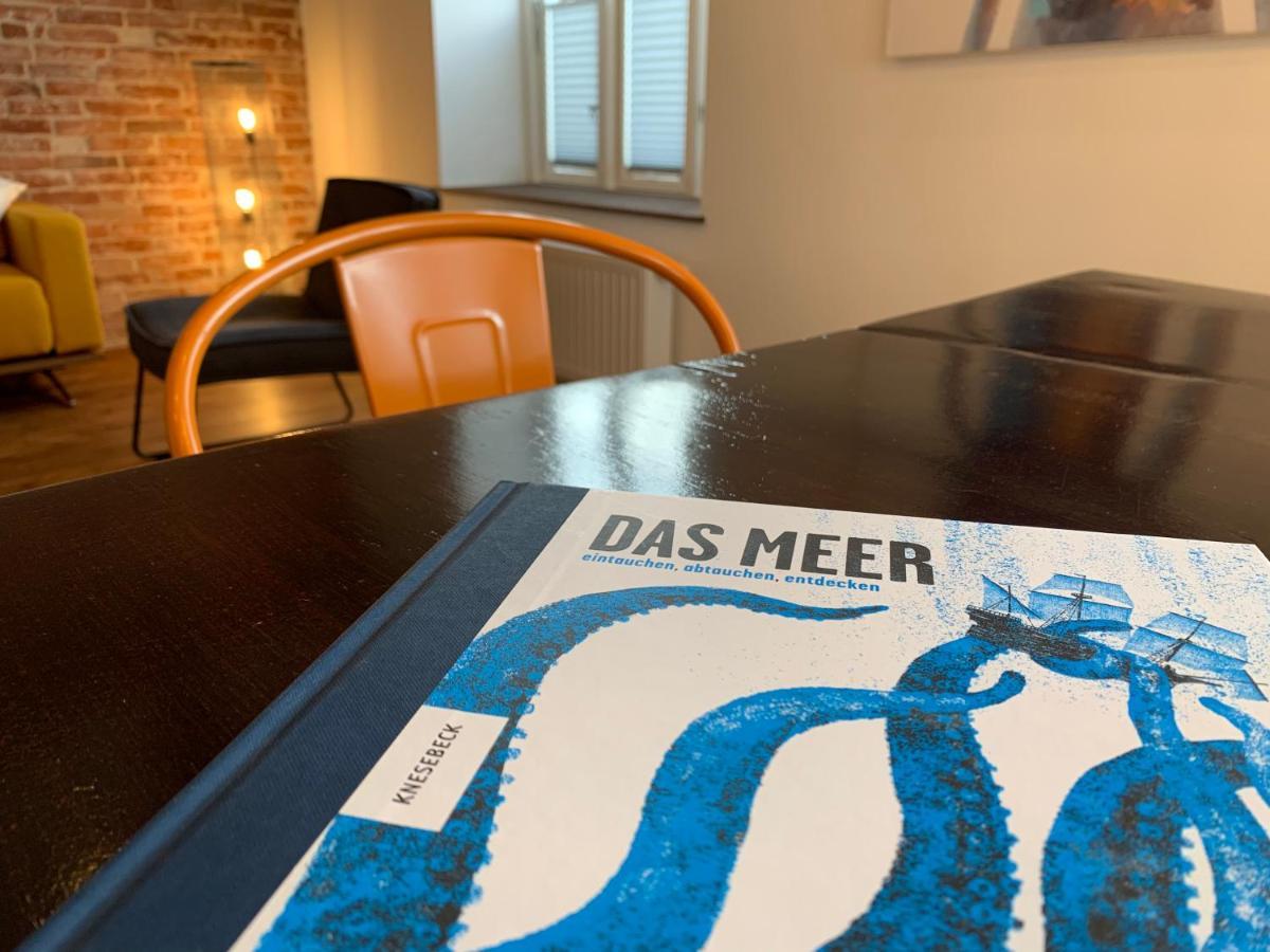 Altes Bahnhofsvorsteherhaus Wohnung Unten Husum  Esterno foto