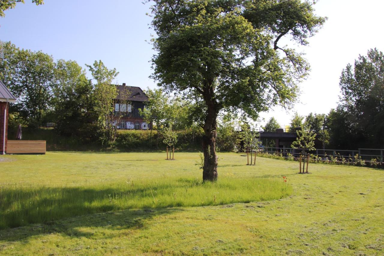 Altes Bahnhofsvorsteherhaus Wohnung Unten Husum  Esterno foto